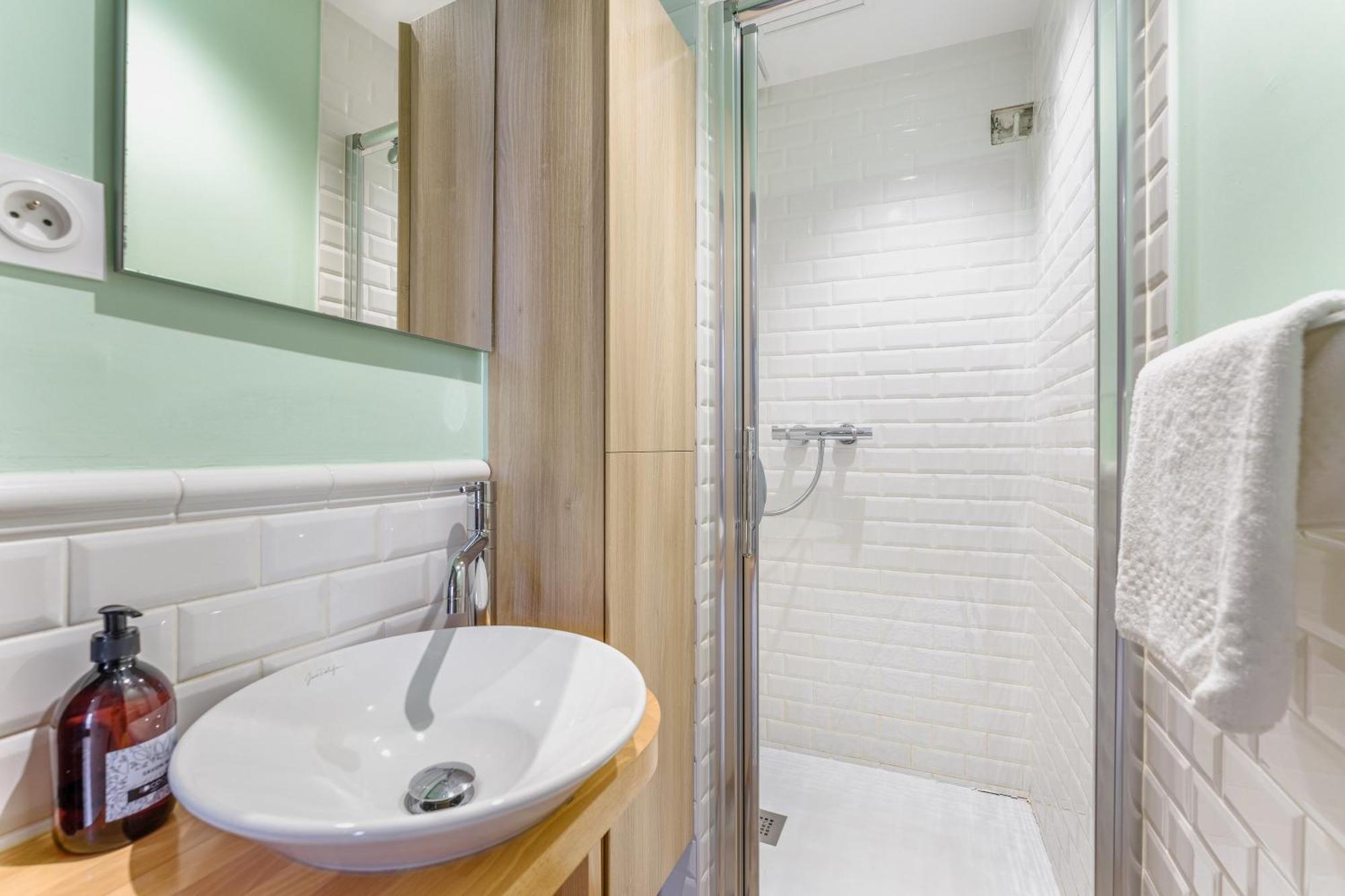 Le Petit Bacchus - Au Coeur De Nantes Apartment Luaran gambar